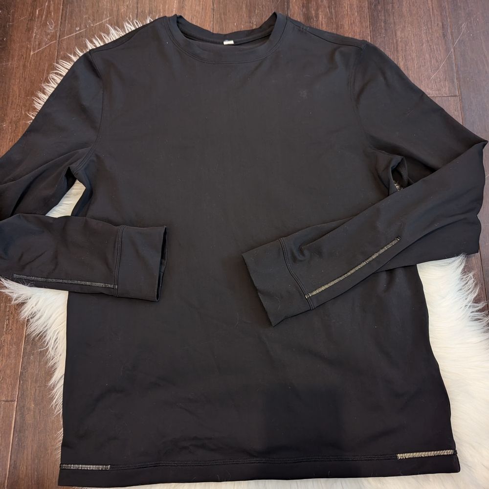 Lululemon Black Long Sleeve Tee Tshirt Estimated L Large Crew Neck